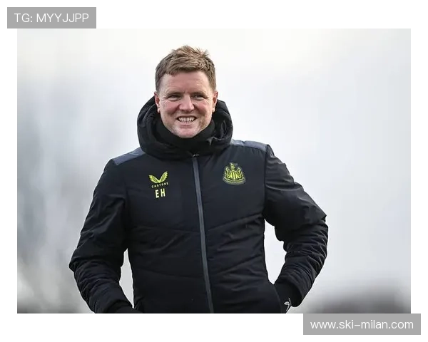 足球球星代言羽绒服大热明星款上市引领冬季时尚潮流